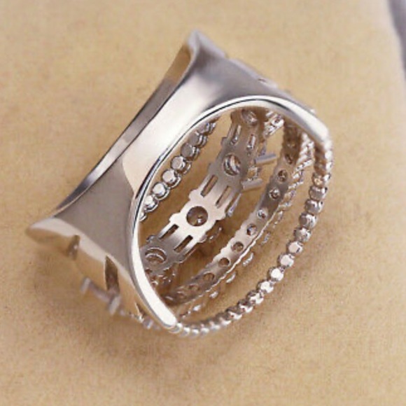 925 sterling Silver Luxury White Sapphire Ring - Picture 5 of 7